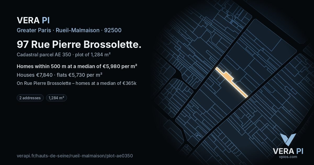 97 Rue Pierre Brossolette, Rueil-Malmaison at night – the plot lit, the parcels around coloured by the prices near them