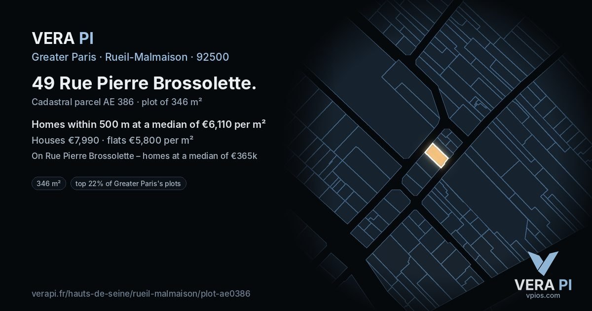 49 Rue Pierre Brossolette, Rueil-Malmaison at night – the plot lit, the parcels around coloured by the prices near them