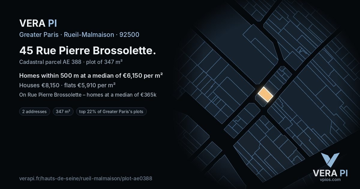 45 Rue Pierre Brossolette, Rueil-Malmaison at night – the plot lit, the parcels around coloured by the prices near them