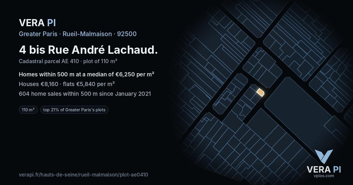 4 bis Rue André Lachaud, Rueil-Malmaison at night – the plot lit, the parcels around coloured by the prices near them