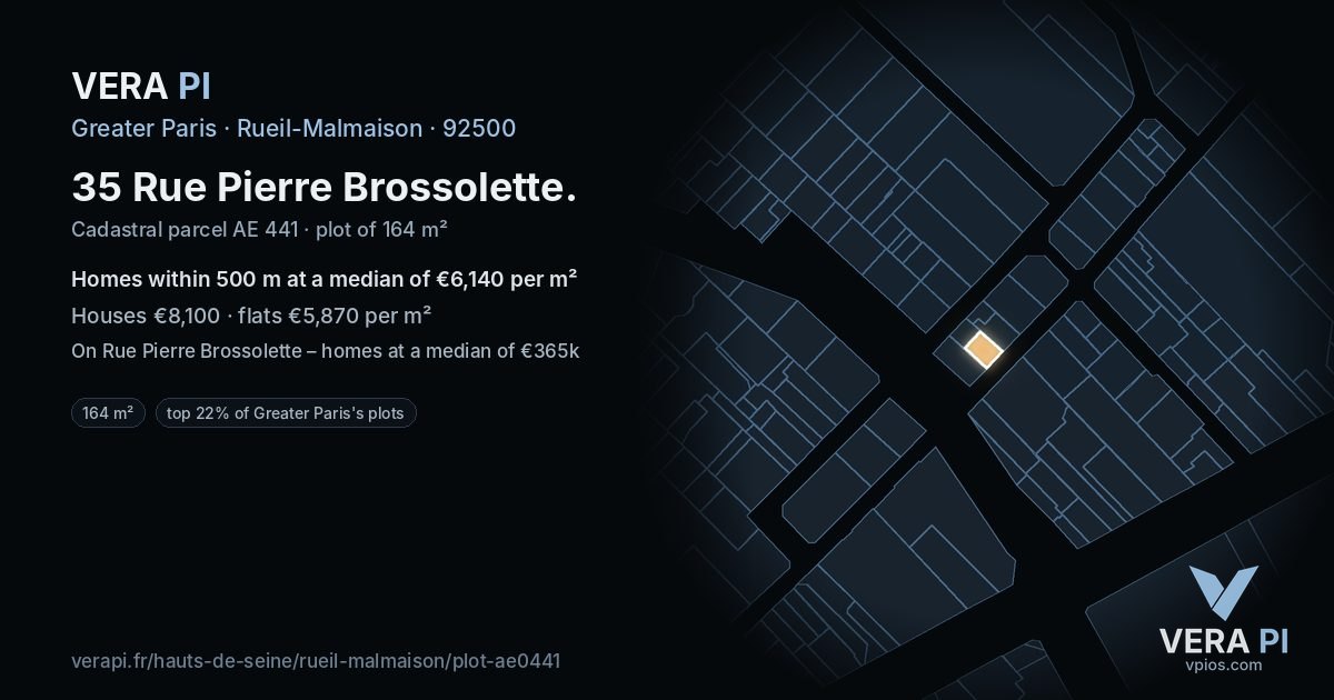 35 Rue Pierre Brossolette, Rueil-Malmaison at night – the plot lit, the parcels around coloured by the prices near them