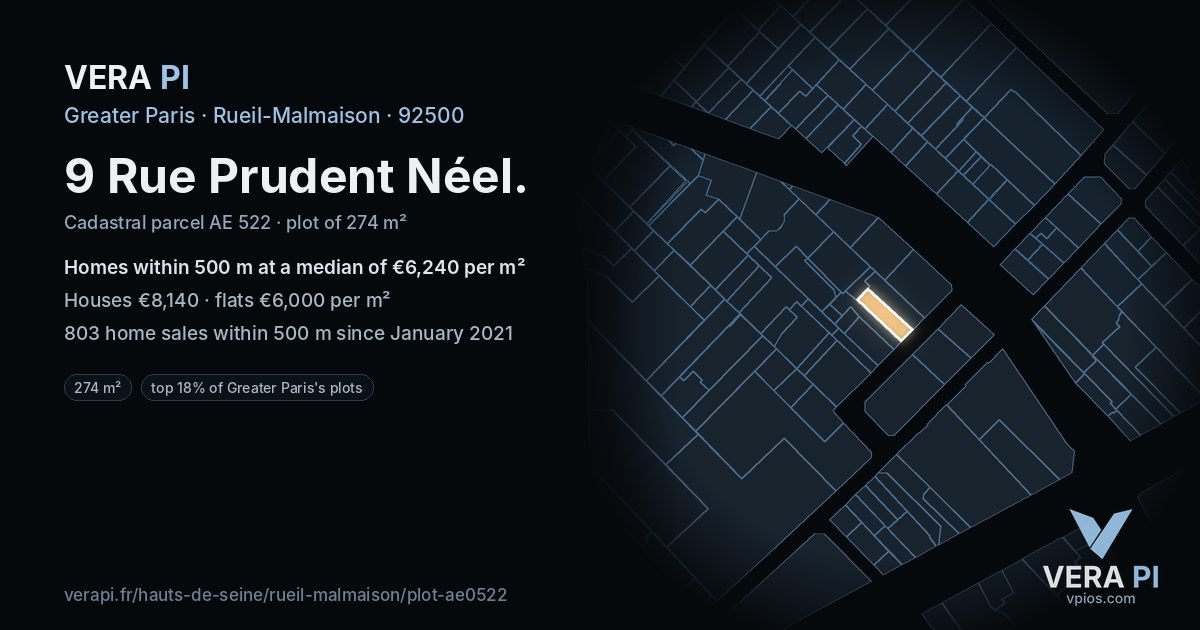 9 Rue Prudent Néel, Rueil-Malmaison at night – the plot lit, the parcels around coloured by the prices near them