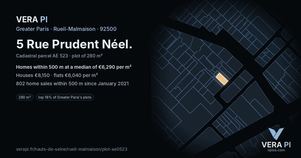 5 Rue Prudent Néel, Rueil-Malmaison at night – the plot lit, the parcels around coloured by the prices near them