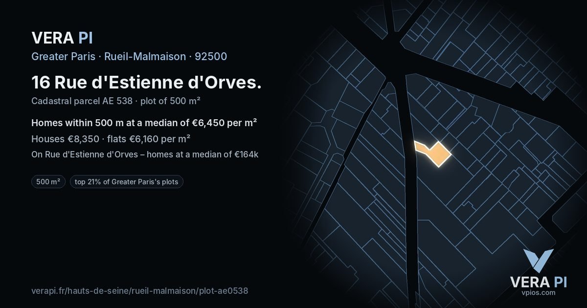16 Rue d'Estienne d'Orves, Rueil-Malmaison at night – the plot lit, the parcels around coloured by the prices near them