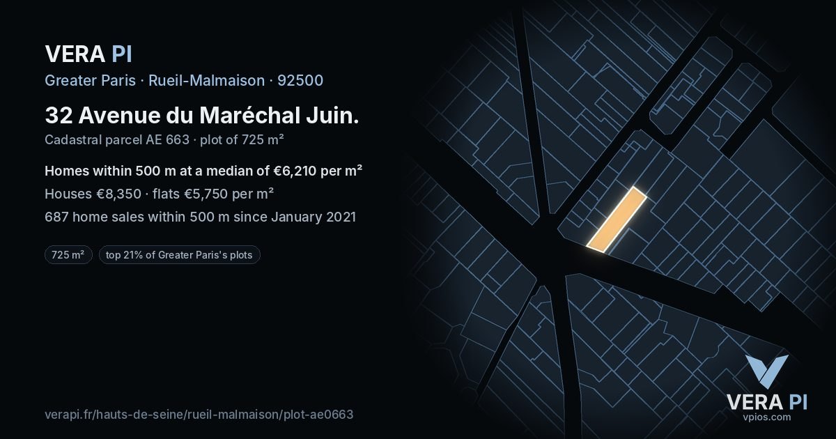 32 Avenue du Maréchal Juin, Rueil-Malmaison at night – the plot lit, the parcels around coloured by the prices near them