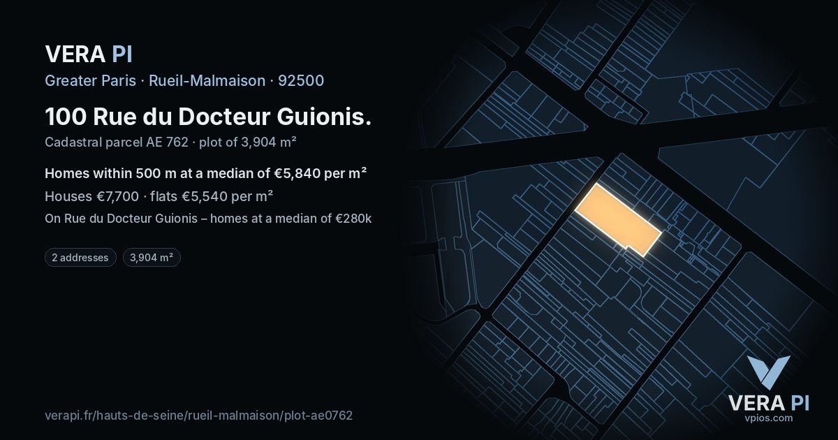 100 Rue du Docteur Guionis, Rueil-Malmaison at night – the plot lit, the parcels around coloured by the prices near them