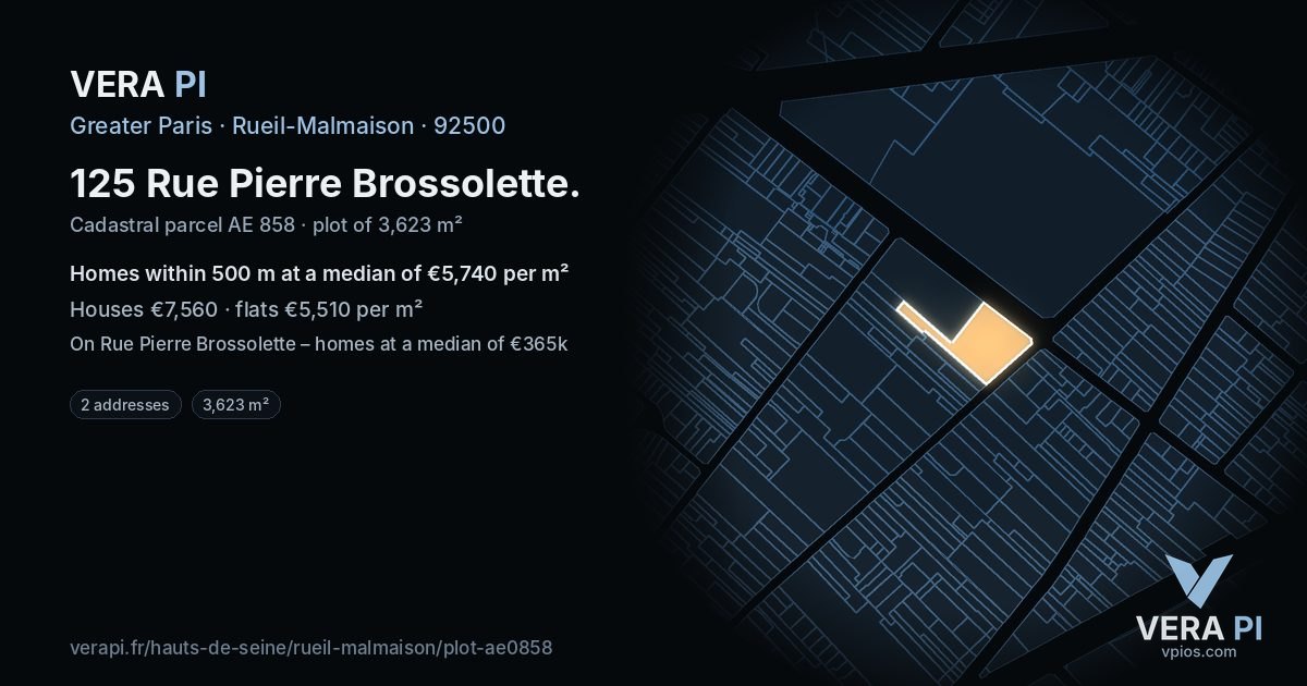 125 Rue Pierre Brossolette, Rueil-Malmaison at night – the plot lit, the parcels around coloured by the prices near them