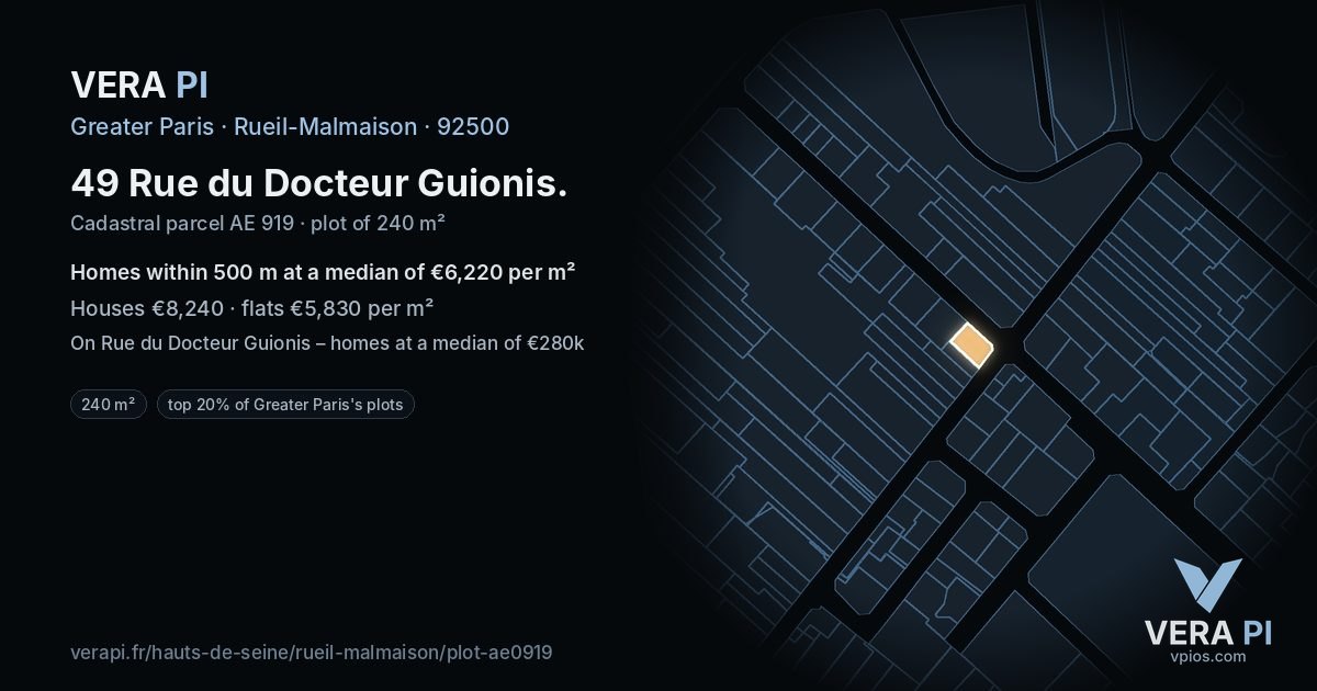 49 Rue du Docteur Guionis, Rueil-Malmaison at night – the plot lit, the parcels around coloured by the prices near them