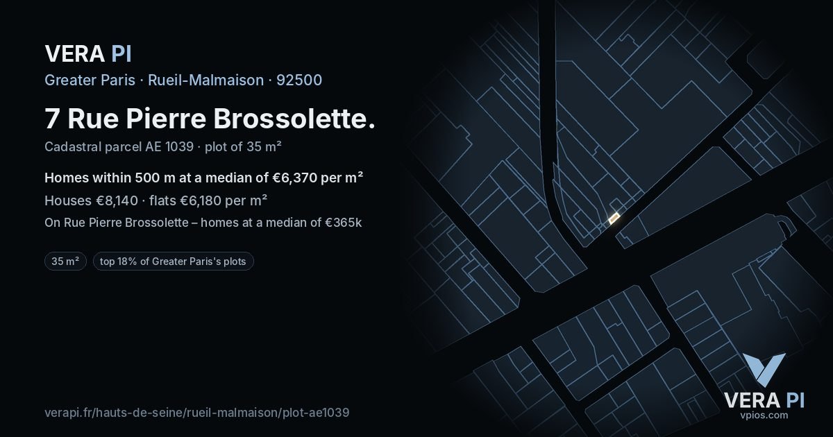 7 Rue Pierre Brossolette, Rueil-Malmaison at night – the plot lit, the parcels around coloured by the prices near them
