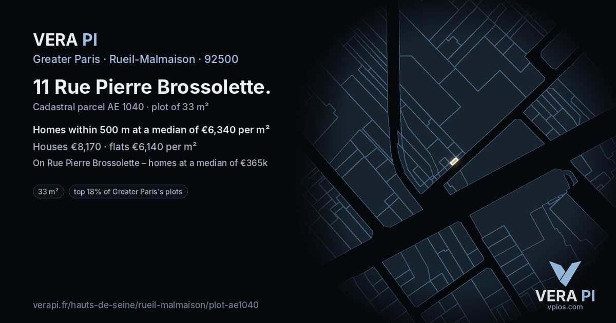 11 Rue Pierre Brossolette, Rueil-Malmaison at night – the plot lit, the parcels around coloured by the prices near them