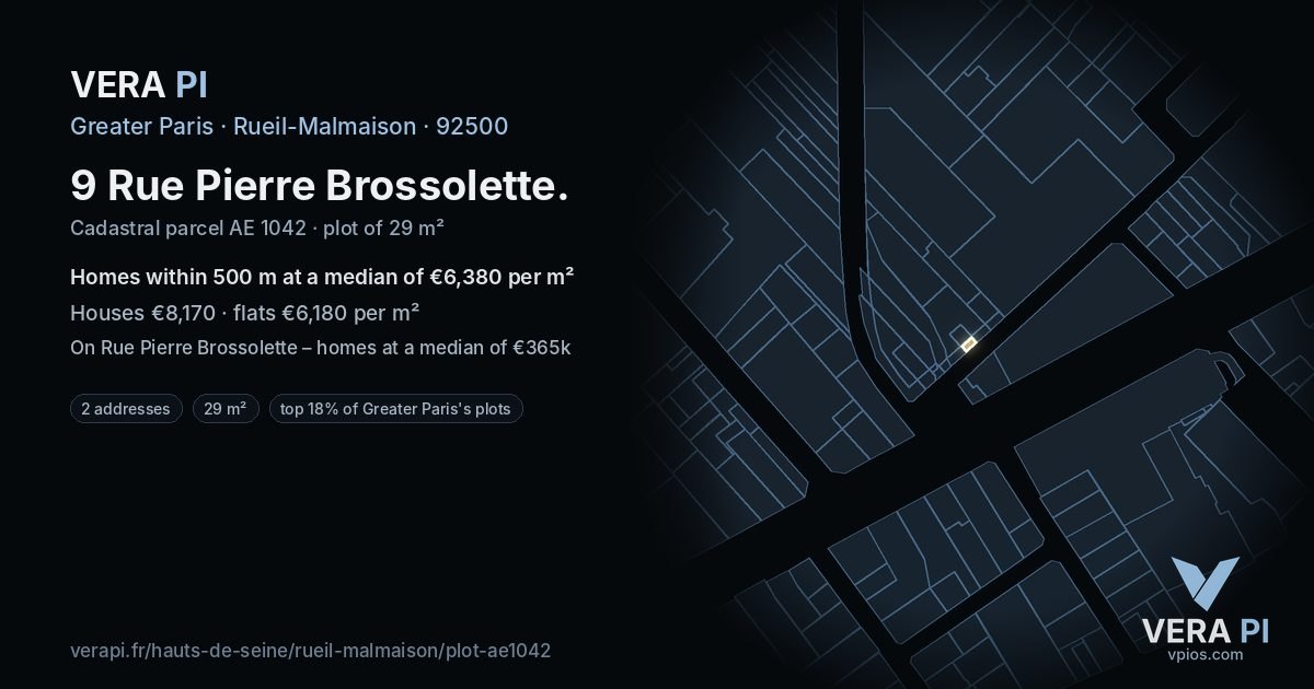9 Rue Pierre Brossolette, Rueil-Malmaison at night – the plot lit, the parcels around coloured by the prices near them