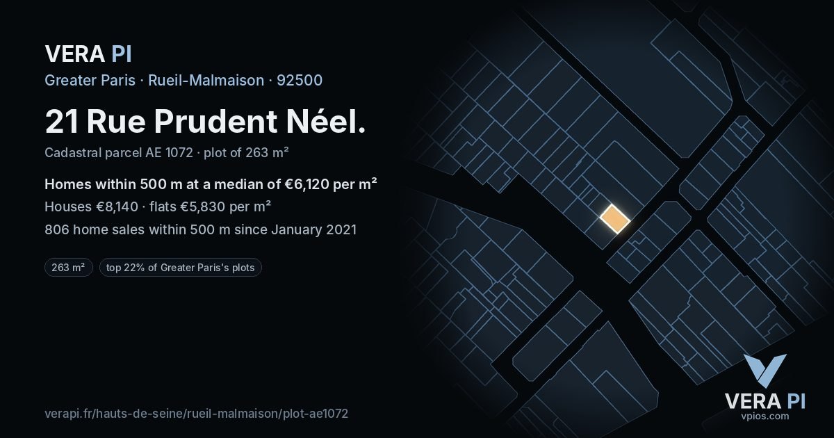 21 Rue Prudent Néel, Rueil-Malmaison at night – the plot lit, the parcels around coloured by the prices near them