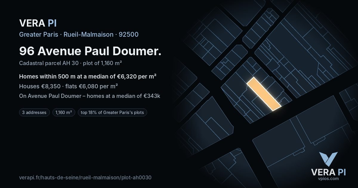 96 Avenue Paul Doumer, Rueil-Malmaison at night – the plot lit, the parcels around coloured by the prices near them