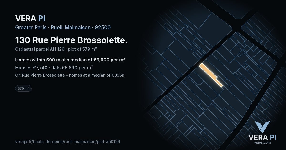 130 Rue Pierre Brossolette, Rueil-Malmaison at night – the plot lit, the parcels around coloured by the prices near them