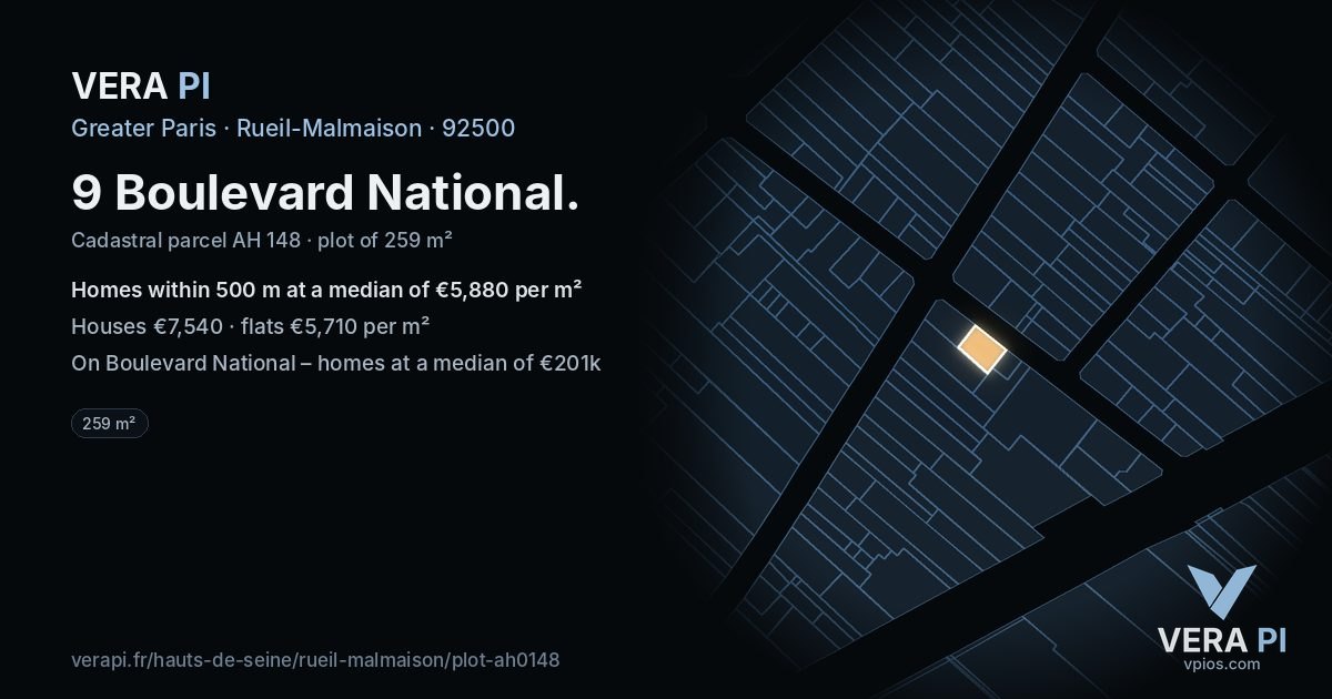 9 Boulevard National, Rueil-Malmaison at night – the plot lit, the parcels around coloured by the prices near them