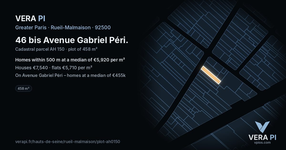 46 bis Avenue Gabriel Péri, Rueil-Malmaison at night – the plot lit, the parcels around coloured by the prices near them