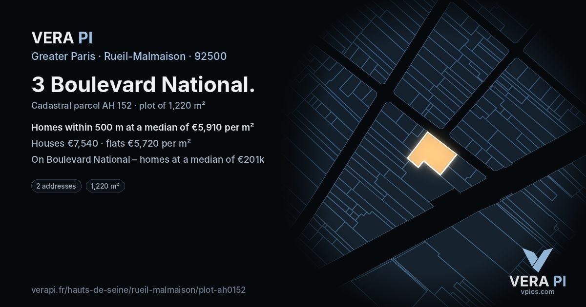 3 Boulevard National, Rueil-Malmaison at night – the plot lit, the parcels around coloured by the prices near them
