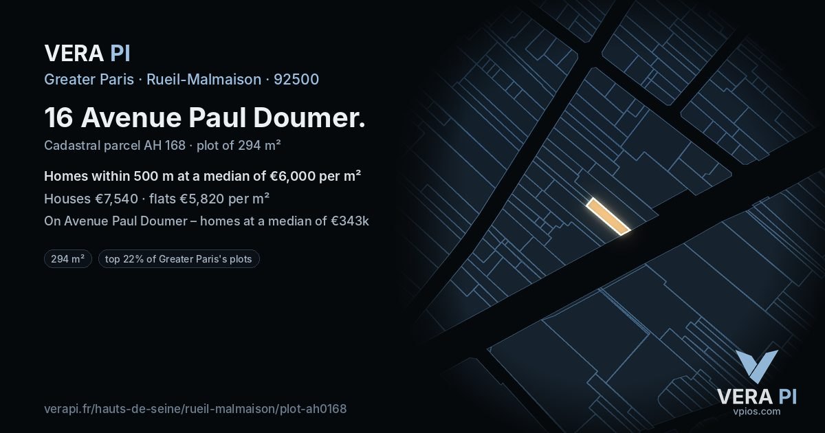 16 Avenue Paul Doumer, Rueil-Malmaison at night – the plot lit, the parcels around coloured by the prices near them