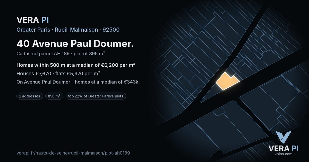 40 Avenue Paul Doumer, Rueil-Malmaison at night – the plot lit, the parcels around coloured by the prices near them