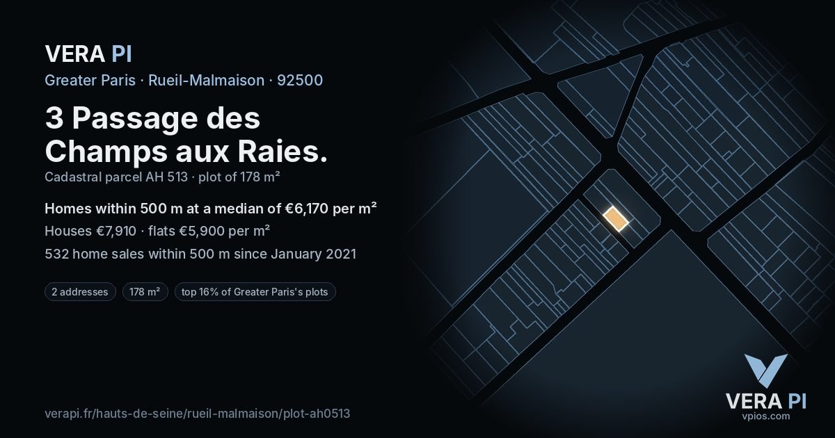 3 Passage des Champs aux Raies, Rueil-Malmaison at night – the plot lit, the parcels around coloured by the prices near them
