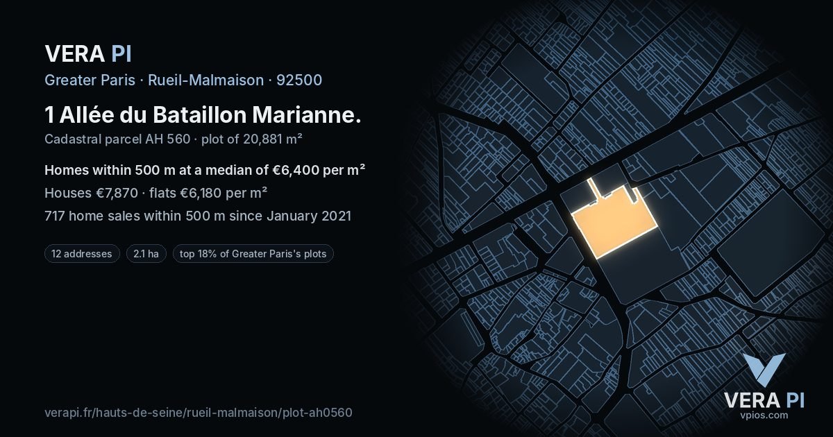 1 Allée du Bataillon Marianne, Rueil-Malmaison at night – the plot lit, the parcels around coloured by the prices near them