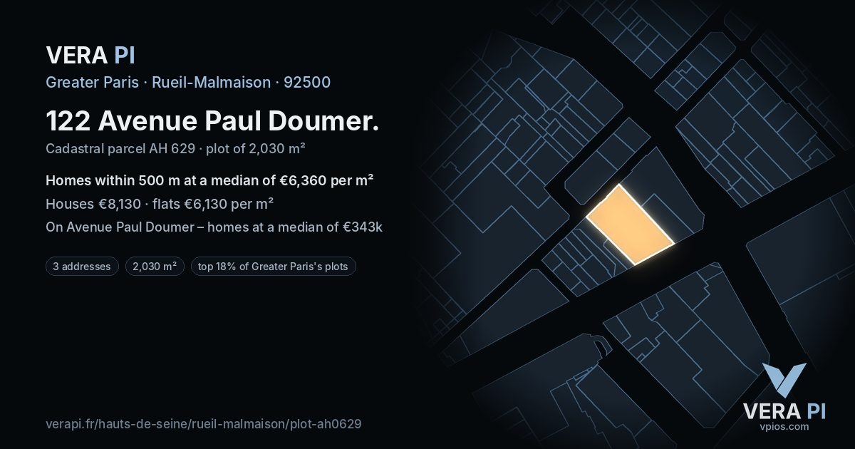 122 Avenue Paul Doumer, Rueil-Malmaison at night – the plot lit, the parcels around coloured by the prices near them