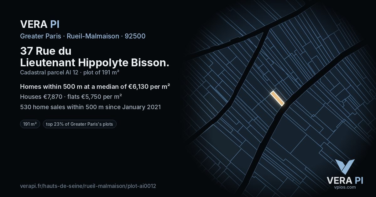 37 Rue du Lieutenant Hippolyte Bisson, Rueil-Malmaison at night – the plot lit, the parcels around coloured by the prices near them
