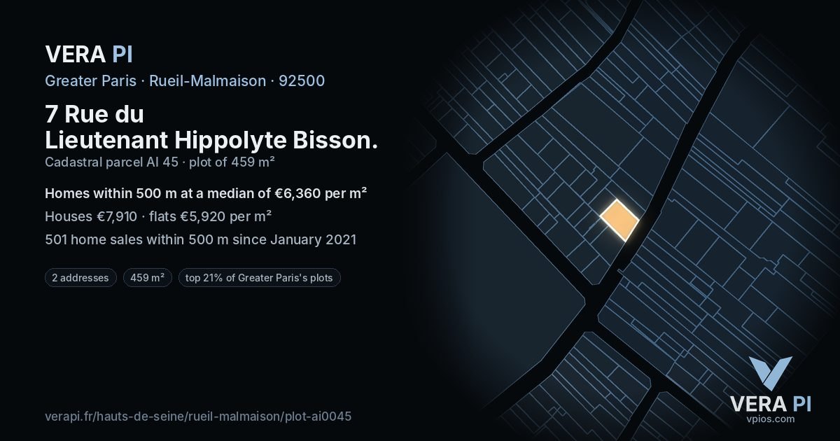 7 Rue du Lieutenant Hippolyte Bisson, Rueil-Malmaison at night – the plot lit, the parcels around coloured by the prices near them