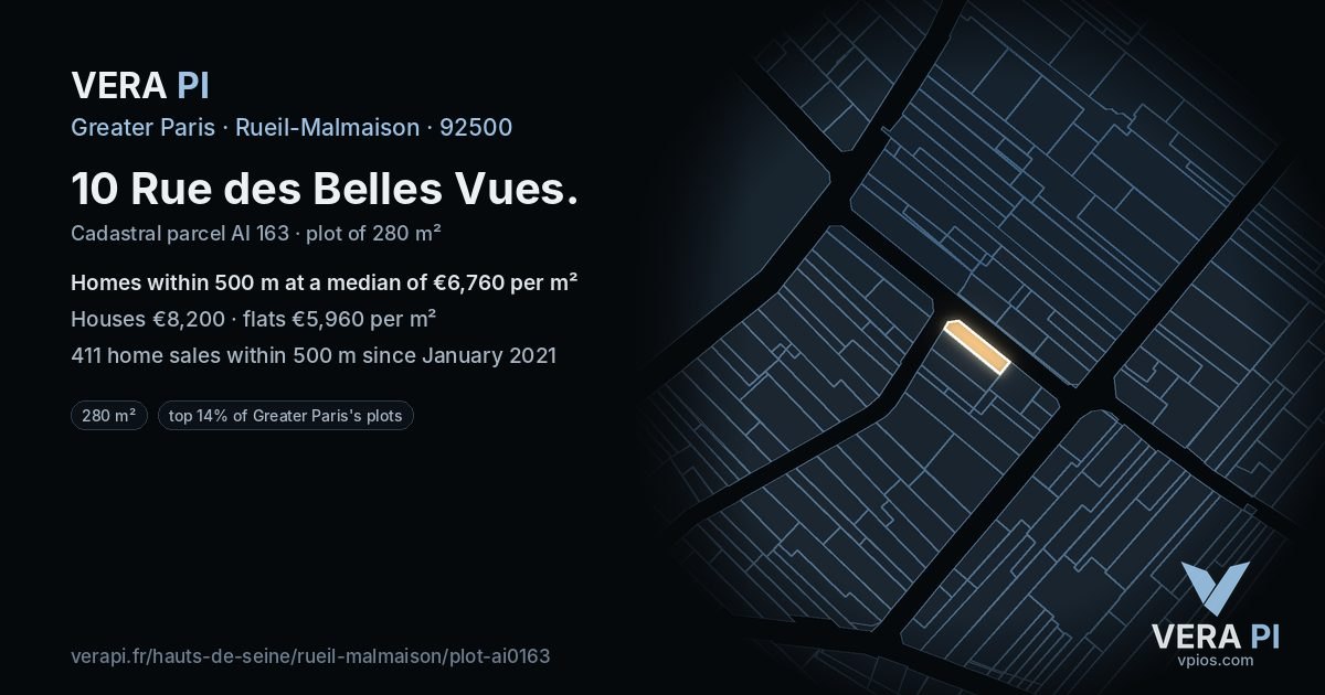 10 Rue des Belles Vues, Rueil-Malmaison at night – the plot lit, the parcels around coloured by the prices near them