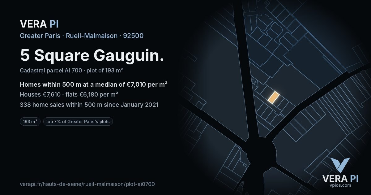5 Square Gauguin, Rueil-Malmaison at night – the plot lit, the parcels around coloured by the prices near them