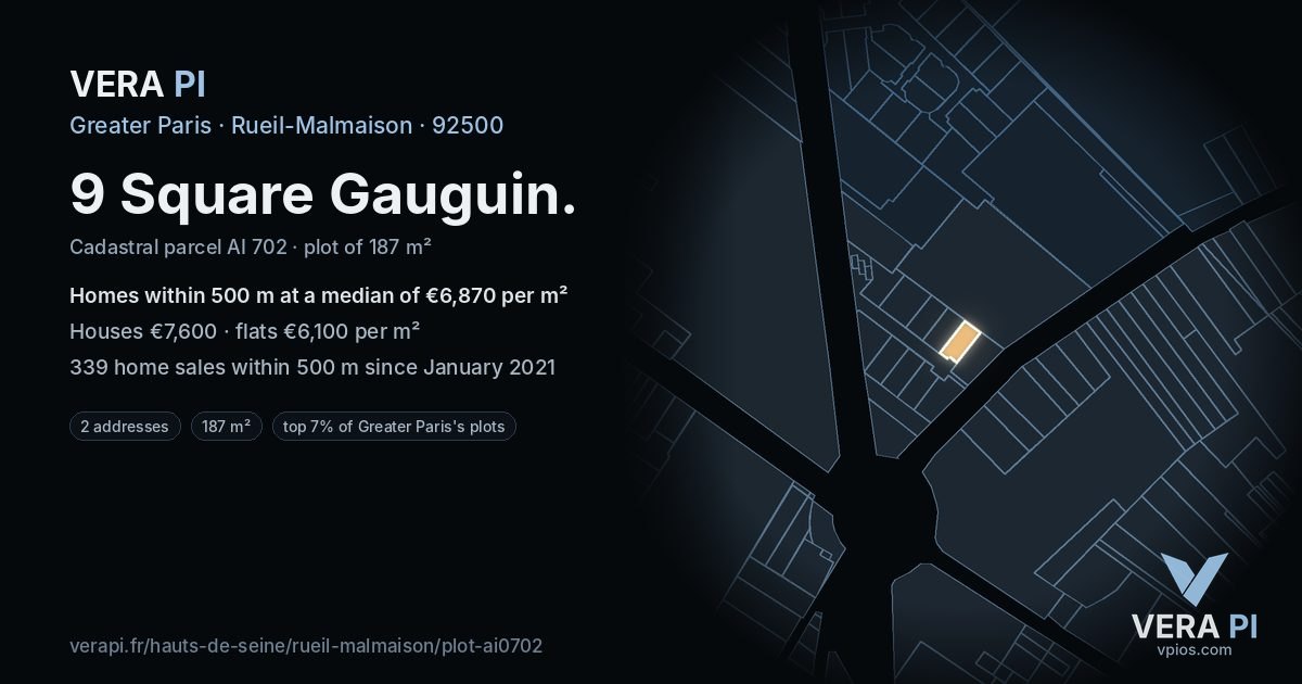 9 Square Gauguin, Rueil-Malmaison at night – the plot lit, the parcels around coloured by the prices near them