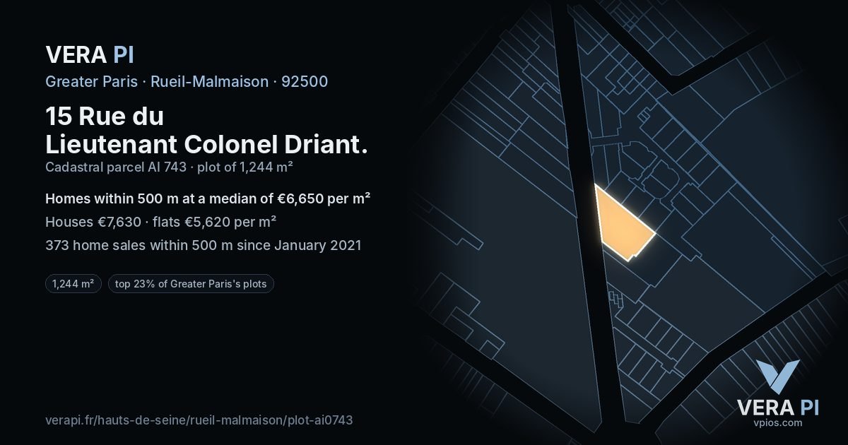 15 Rue du Lieutenant Colonel Driant, Rueil-Malmaison at night – the plot lit, the parcels around coloured by the prices near them