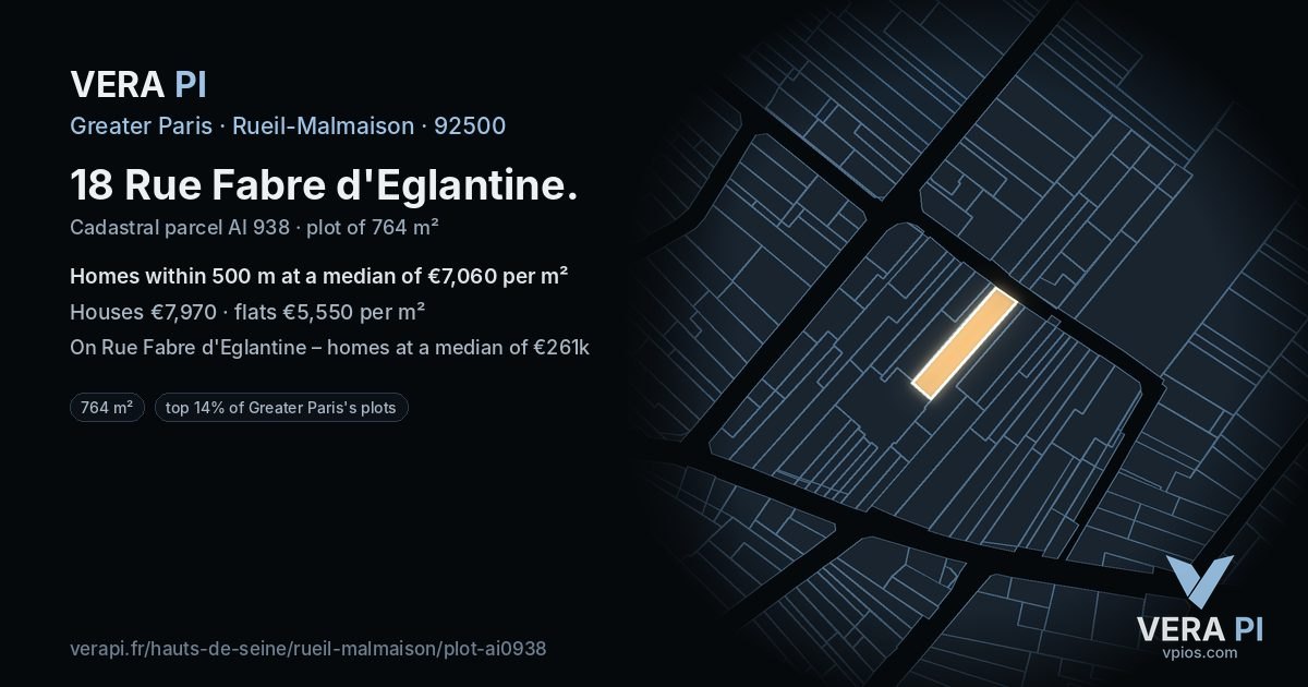 18 Rue Fabre d'Eglantine, Rueil-Malmaison at night – the plot lit, the parcels around coloured by the prices near them