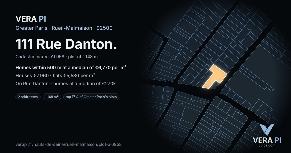 111 Rue Danton, Rueil-Malmaison at night – the plot lit, the parcels around coloured by the prices near them