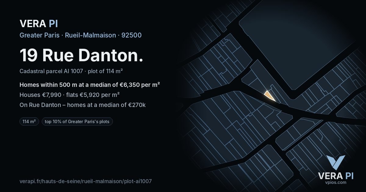 19 Rue Danton, Rueil-Malmaison at night – the plot lit, the parcels around coloured by the prices near them