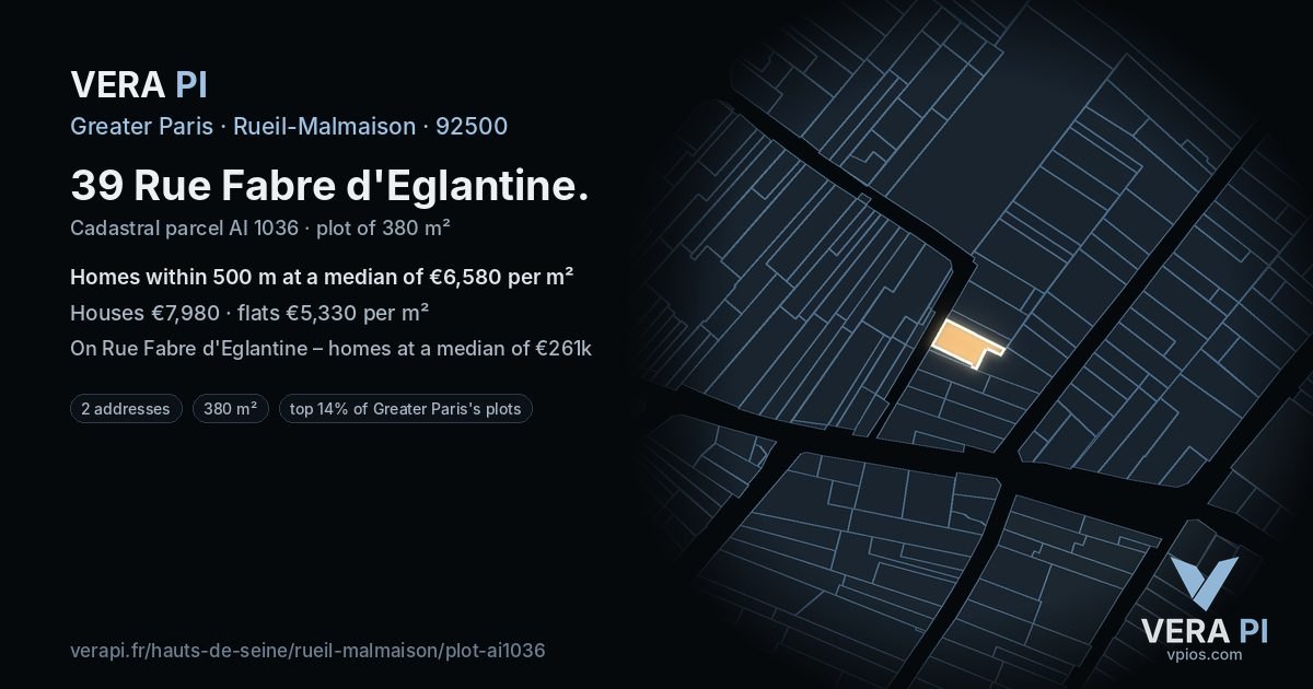 39 Rue Fabre d'Eglantine, Rueil-Malmaison at night – the plot lit, the parcels around coloured by the prices near them