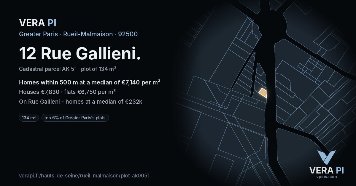 12 Rue Gallieni, Rueil-Malmaison at night – the plot lit, the parcels around coloured by the prices near them