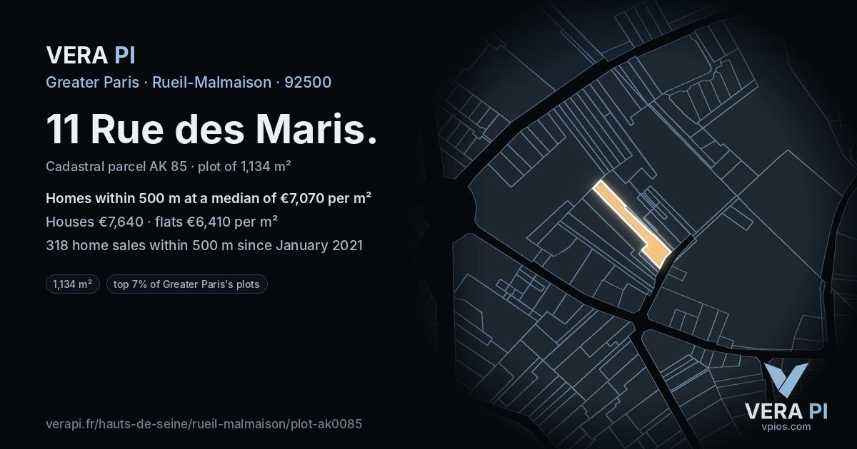 11 Rue des Maris, Rueil-Malmaison at night – the plot lit, the parcels around coloured by the prices near them