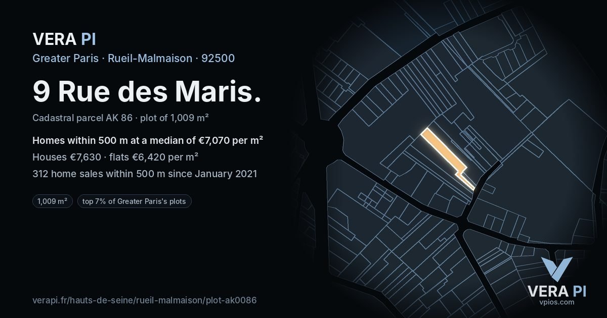 9 Rue des Maris, Rueil-Malmaison at night – the plot lit, the parcels around coloured by the prices near them