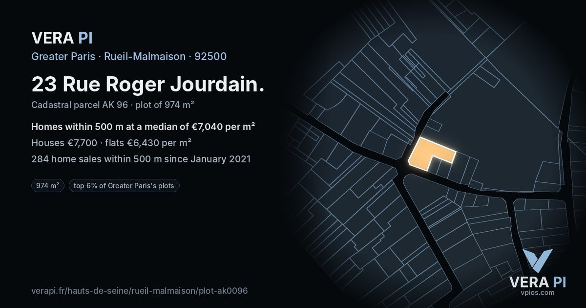 23 Rue Roger Jourdain, Rueil-Malmaison at night – the plot lit, the parcels around coloured by the prices near them