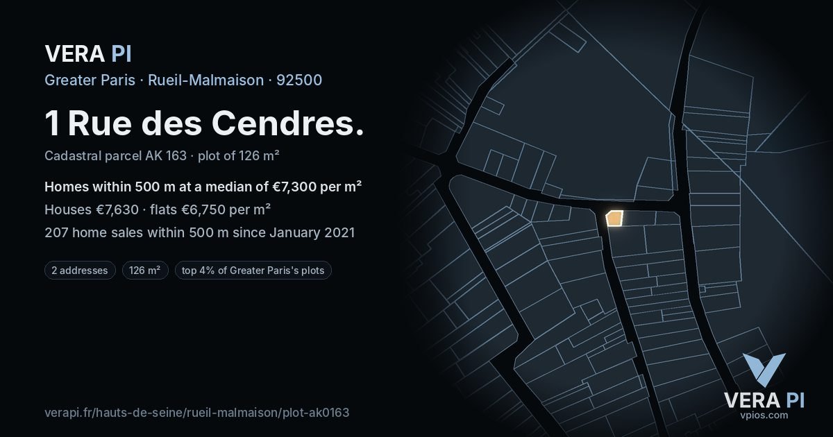 1 Rue des Cendres, Rueil-Malmaison at night – the plot lit, the parcels around coloured by the prices near them