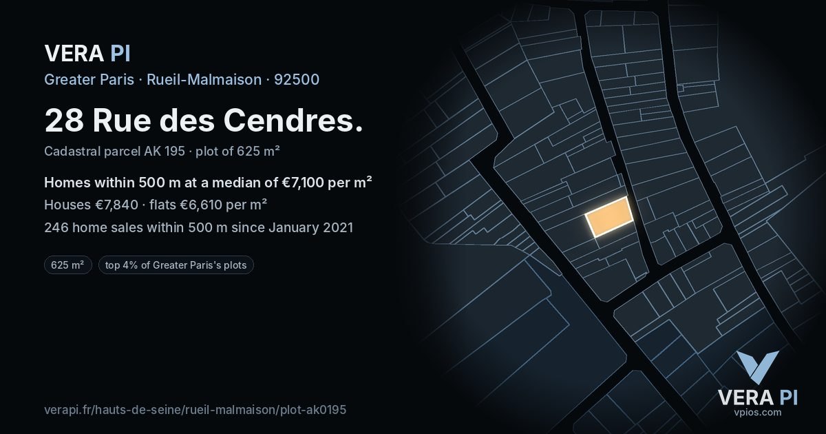 28 Rue des Cendres, Rueil-Malmaison at night – the plot lit, the parcels around coloured by the prices near them
