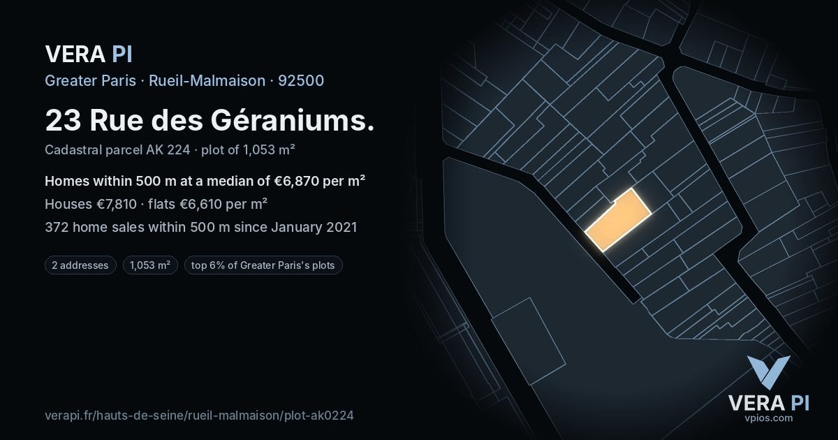 23 Rue des Géraniums, Rueil-Malmaison at night – the plot lit, the parcels around coloured by the prices near them
