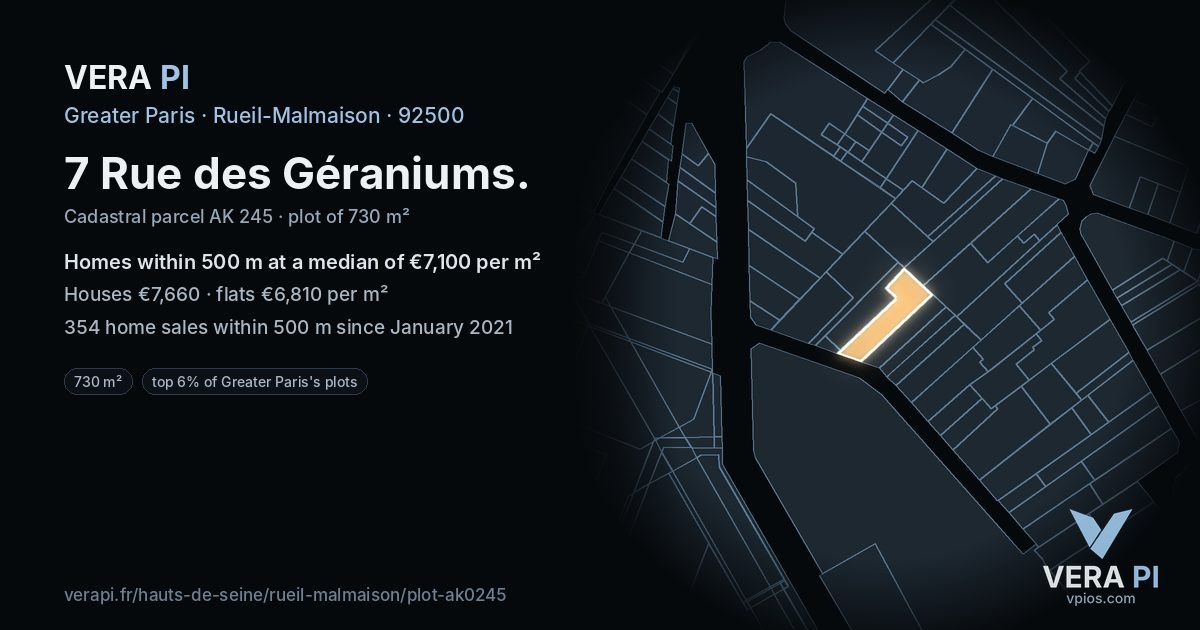 7 Rue des Géraniums, Rueil-Malmaison at night – the plot lit, the parcels around coloured by the prices near them