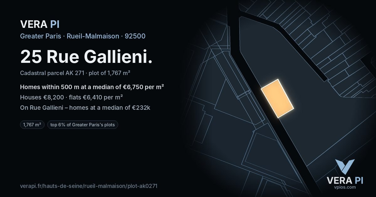 25 Rue Gallieni, Rueil-Malmaison at night – the plot lit, the parcels around coloured by the prices near them