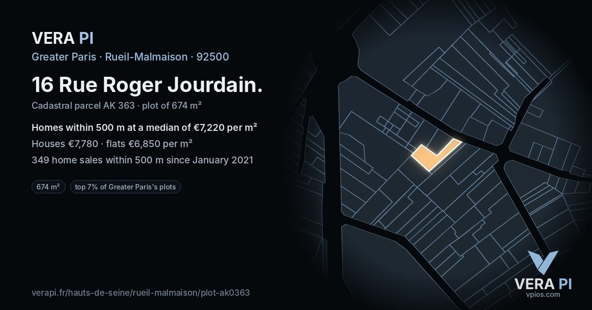 16 Rue Roger Jourdain, Rueil-Malmaison at night – the plot lit, the parcels around coloured by the prices near them