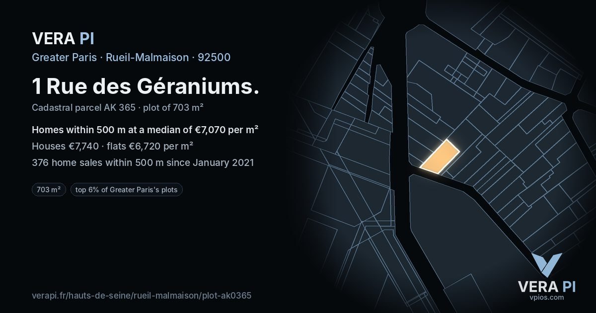 1 Rue des Géraniums, Rueil-Malmaison at night – the plot lit, the parcels around coloured by the prices near them