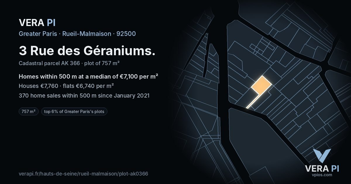 3 Rue des Géraniums, Rueil-Malmaison at night – the plot lit, the parcels around coloured by the prices near them