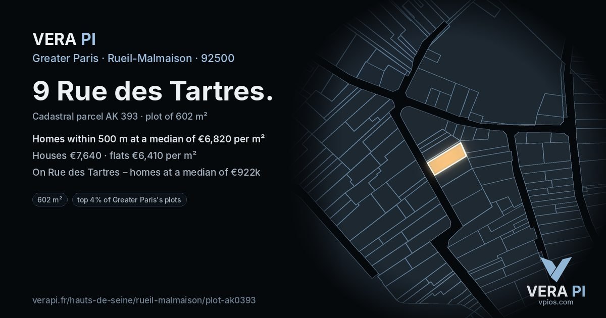 9 Rue des Tartres, Rueil-Malmaison at night – the plot lit, the parcels around coloured by the prices near them