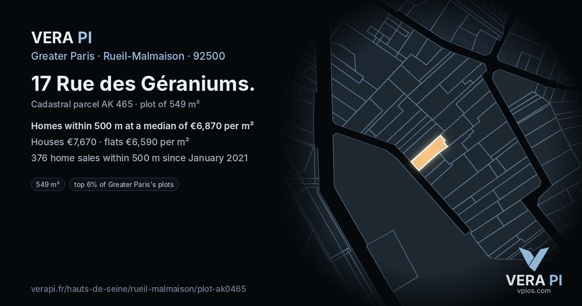 17 Rue des Géraniums, Rueil-Malmaison at night – the plot lit, the parcels around coloured by the prices near them